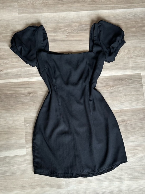 More To Come Dresses & Skirts - Black Puff Sleeve Mini Dress